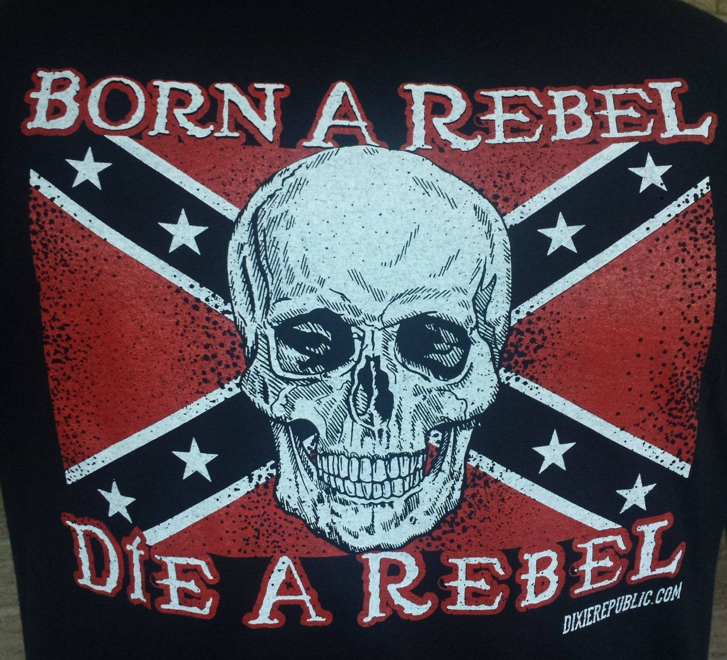 Zwaaien Bedenk Integreren Born a Rebel, Die a Rebel T-Shirt